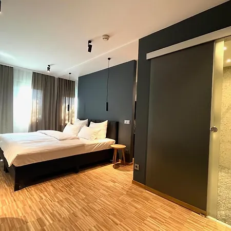 汽车旅馆 Nights 代特尔巴赫